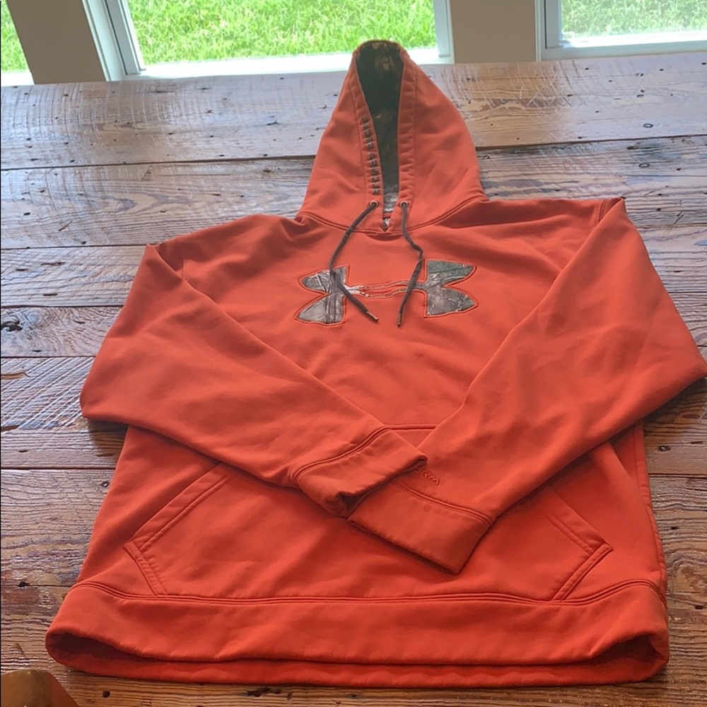 Men’s Under Armour hoodie